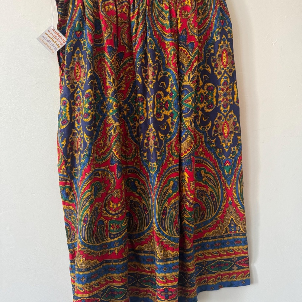 Vibrant Paisley Skirt, Vintage, A line, Bright Rayon - Picture 5 of 6